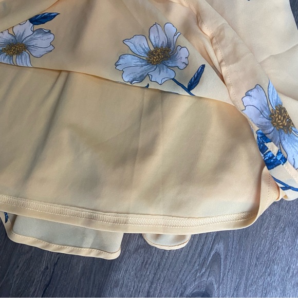 Francesca’s Miami Yellow Floral Ruffle Sleeve Dress - Picture 3 of 5